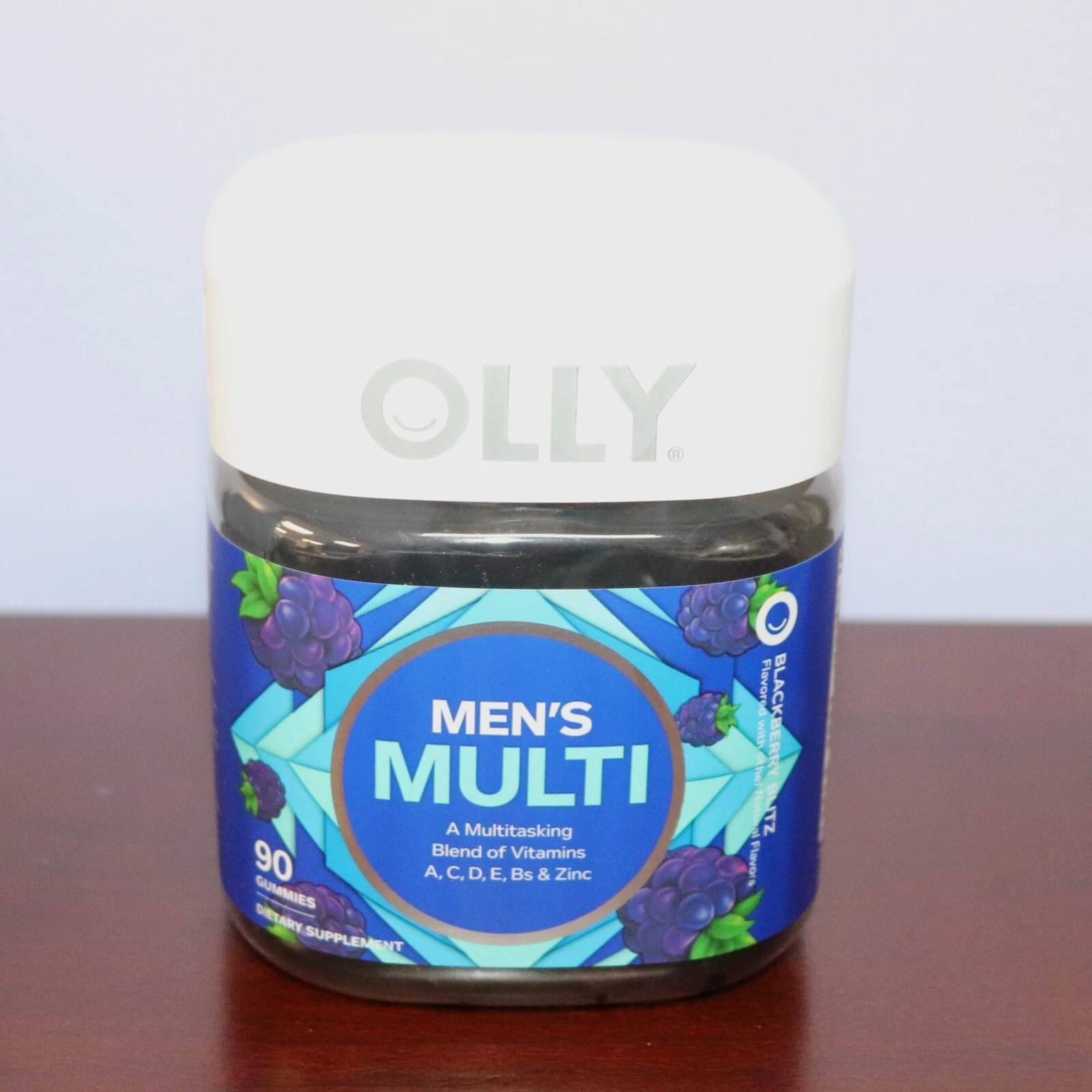 NEW Olly Men's Multi Vitamin 90 Blackberry Blitz Gummies Exp 11/25