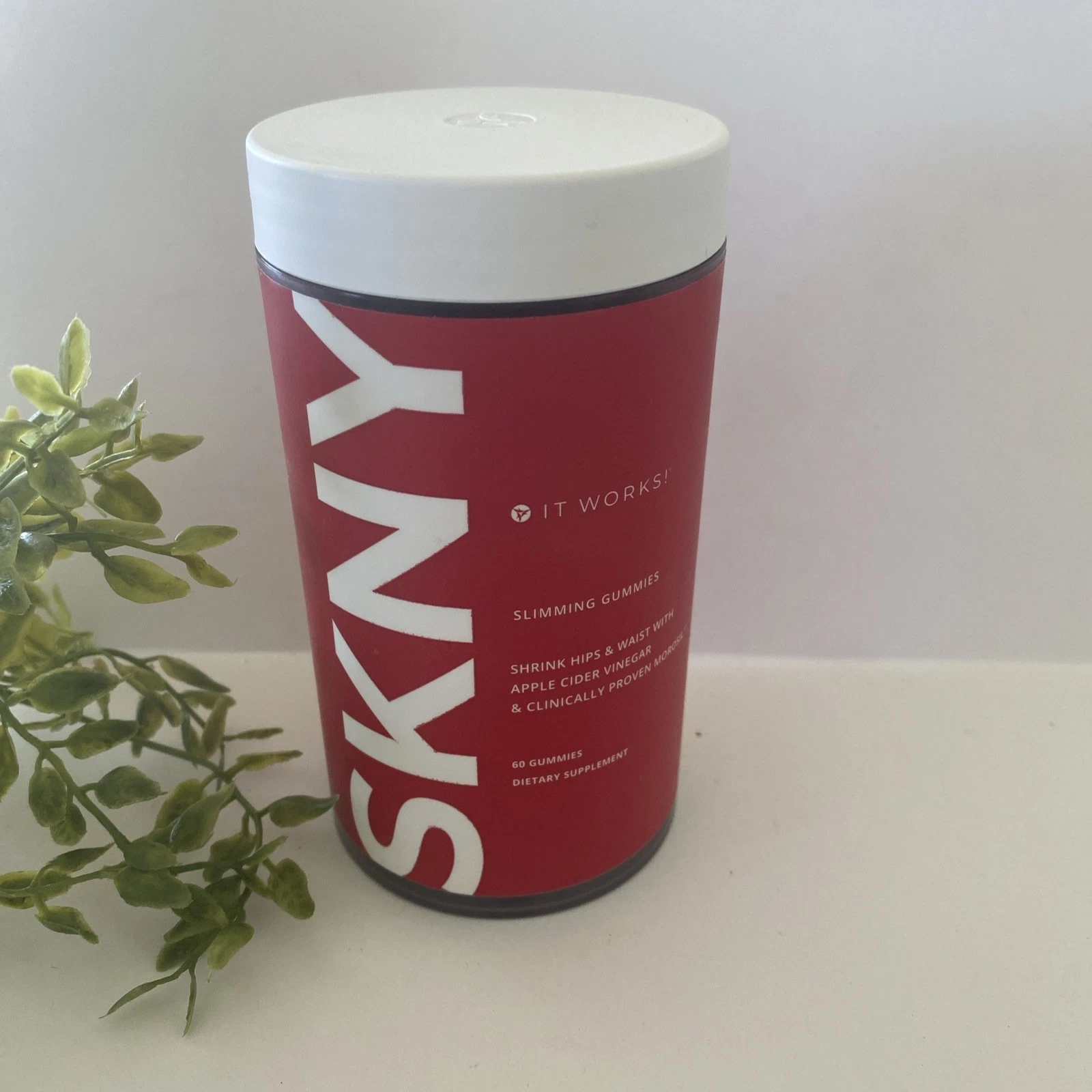 It Works! SKNY Slimming Gummies (60 Gummies) New & Sealed